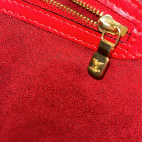 Louis Vuitton saint Jacques Castillian Red, COA included authentic - Picture 11 of 16